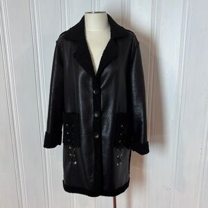 Classic Black Faux Shearling Jacket – Size Large (estimated)